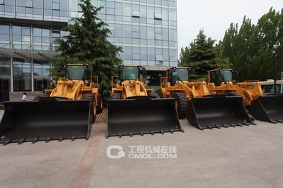 福田雷沃重工携手中国路桥共筑黑山第一高速_工程机械企业动态_工程机械新闻资讯_工程机械在线